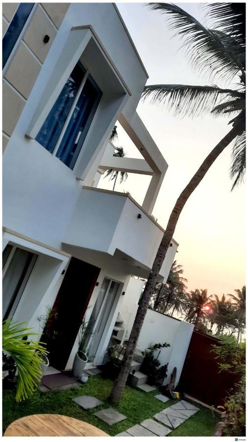 Ayona Beach Villa Katuneriya Екстер'єр фото